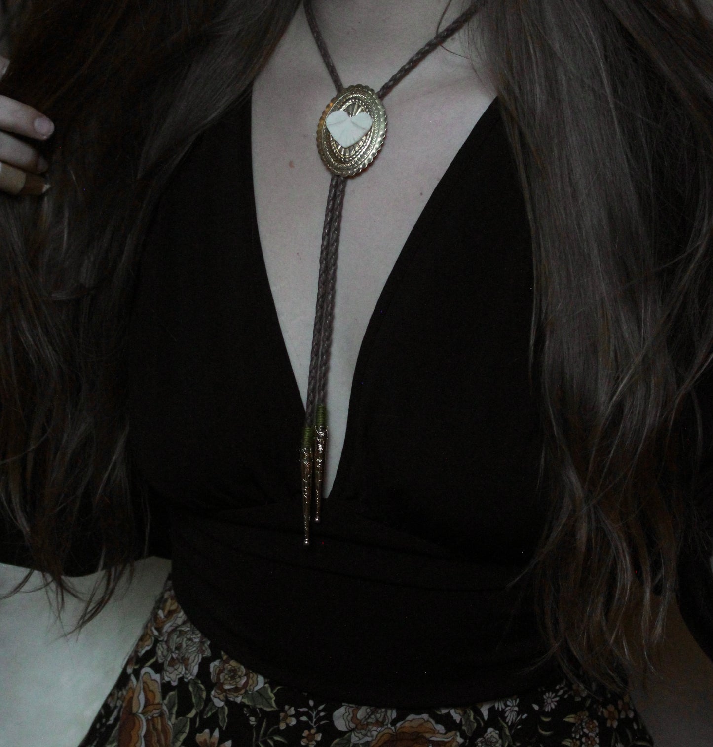 Vertebrae Cap Concho Bolo Tie