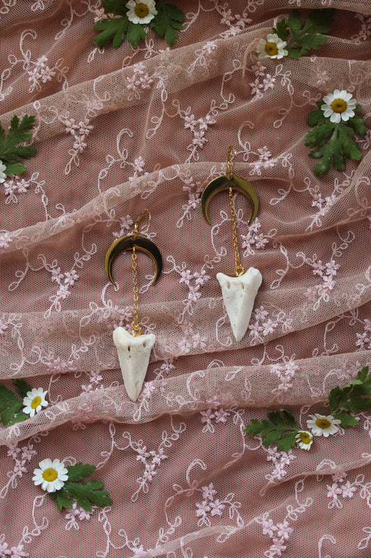 Deer Toe Spike Drop Earrings GP
