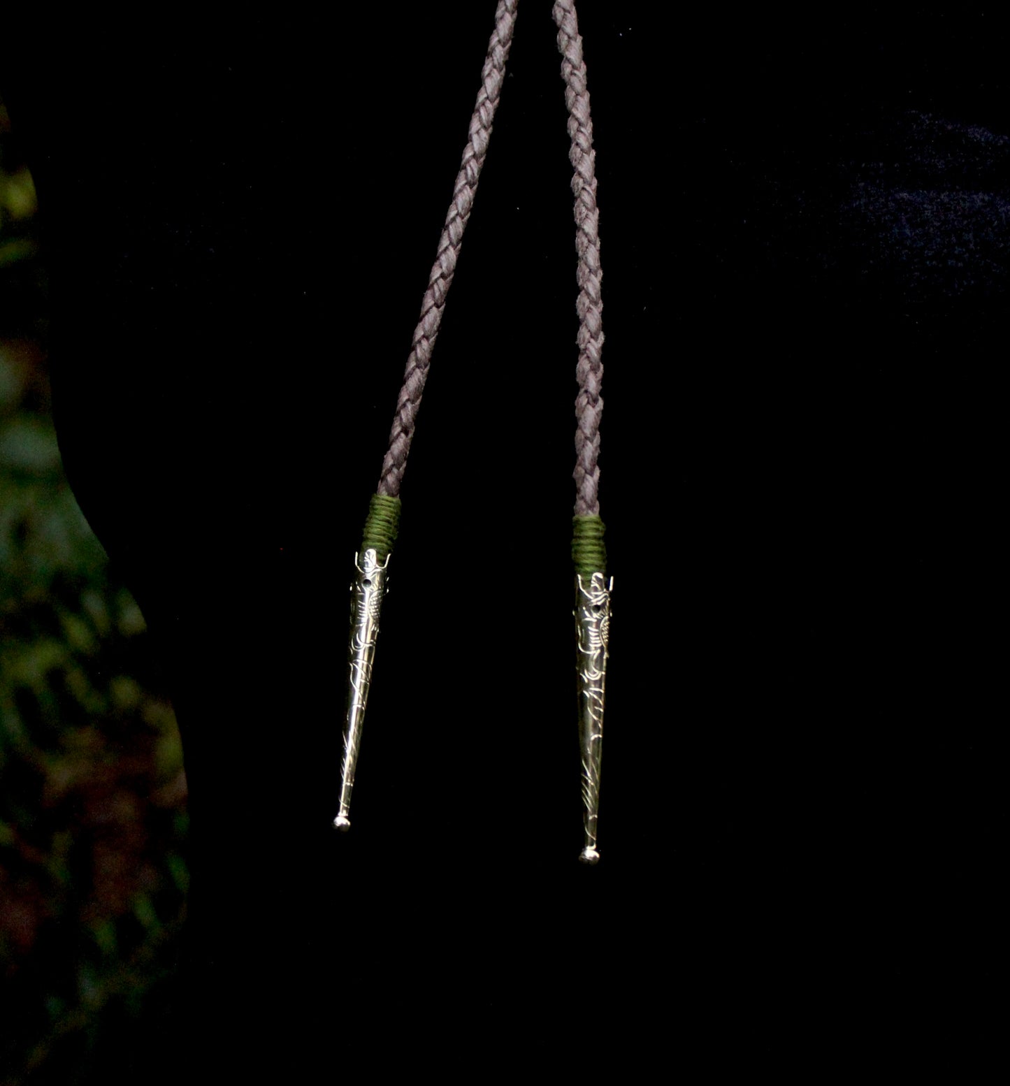 Vertebrae Cap Concho Bolo Tie
