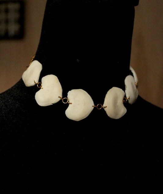 Vertebrae Cap Choker Necklace